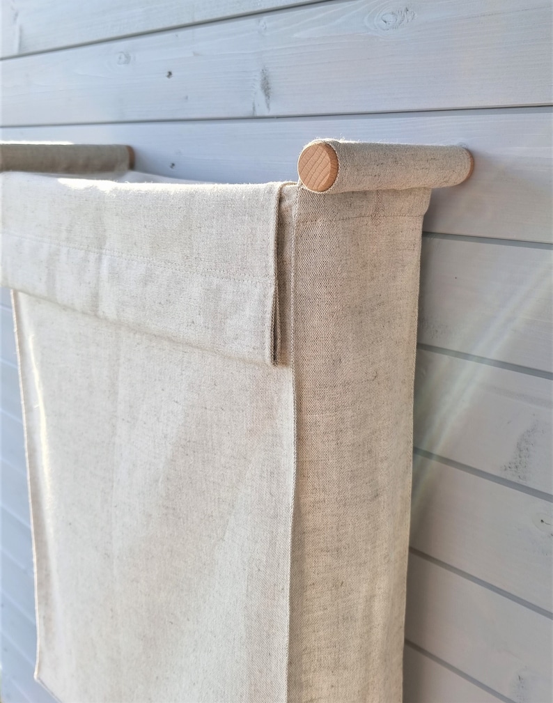 Cesta de lavandería colgante de lino con ganchos de madera de haya imagen 1