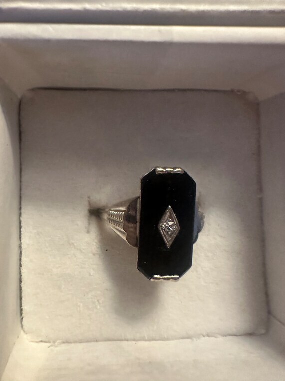 Vintage Art Deco Onyx Ring