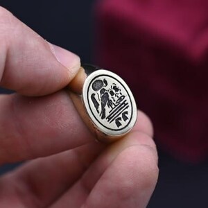 Horus ring-A ring from the ancient Egyptian kingdom-amazing Ring the symbol of good luck-good life-ancient Egyptian ornament-mythology