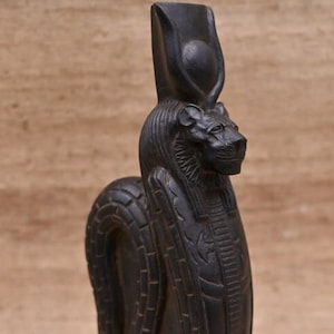 ヴィンテージのセクメト像、古代エジプトの戦争の女神、力、手作り、エジプトの骨董品、彫刻の神々の像、エジプト神話。