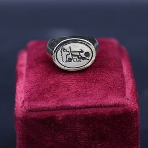 Egyptian ring-A ring from the ancient Egyptian kingdom-amazing Ring the symbol of good luck-good life-ancient Egyptian ornament-mythology