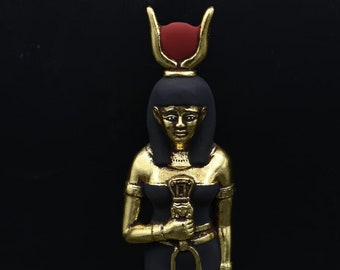 Estatua de Hathor en pan de oro: Escultura de la diosa egipcia antigua