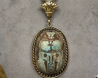 Unieke Scarab-ketting, het oude Egyptische symbool van bescherming, veel geluk, het kwaad afweren, vernietiging - Egyptische mythologie, gemaakt in Egypte