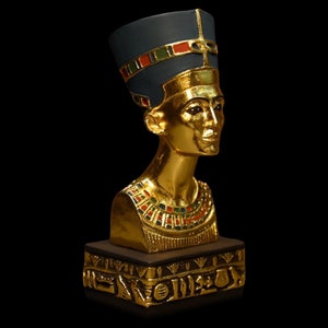 Nefertiti - Great statue of Queen Nefertiti - gold statue - Egyptian archeology - made in Egypt - Egyptian Gods - ancient Egyptian.