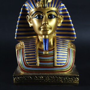 Incredible golden Pharos mask of King Tutankhamun, antique Egyptian items that are handmade, one of a kind, and extremely rare.