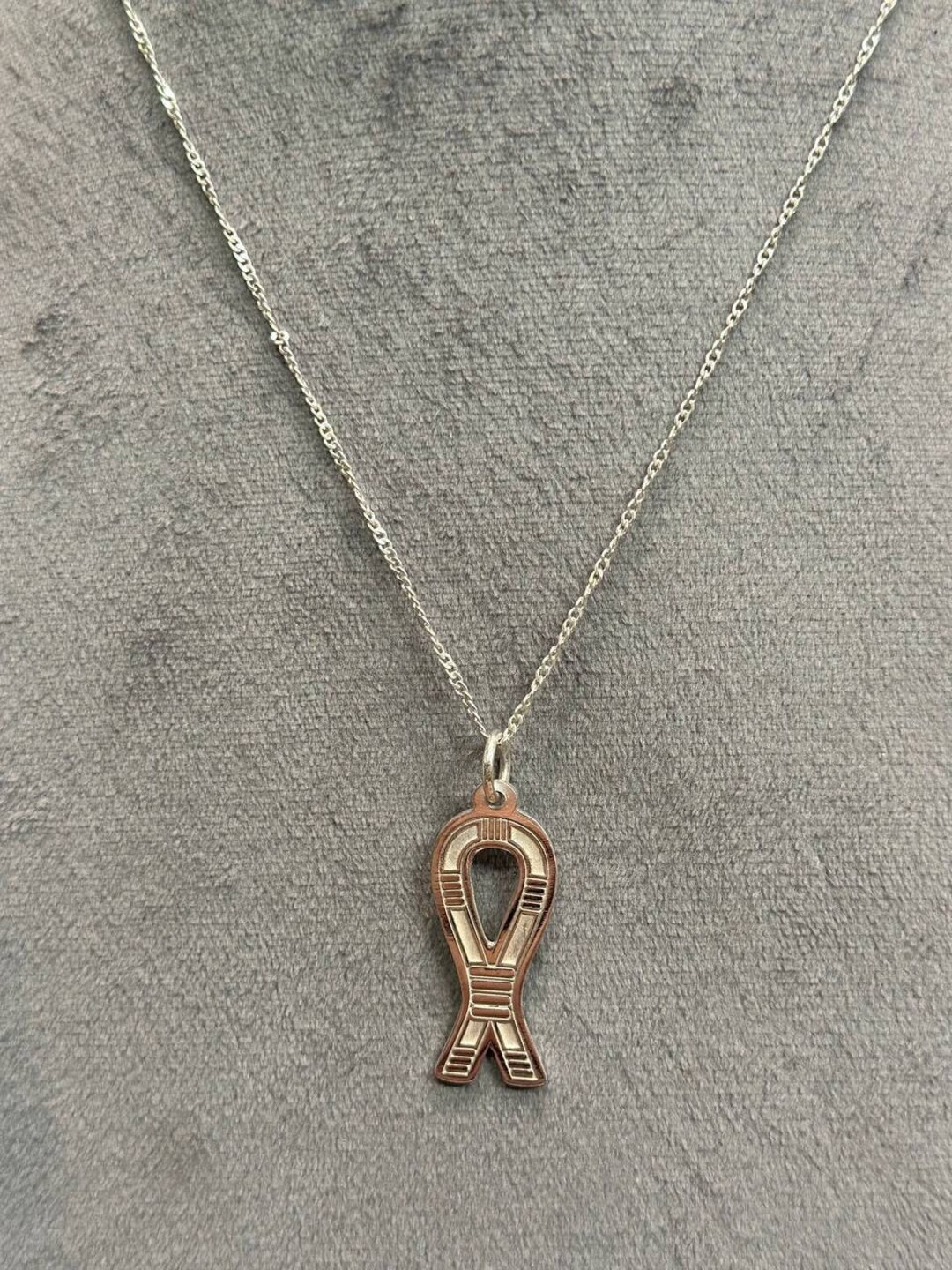 洋書 The Necklace: From Ancient to Present 洋書 The Necklace: From Ancient to Present 41rGYK3fX7L.jpg