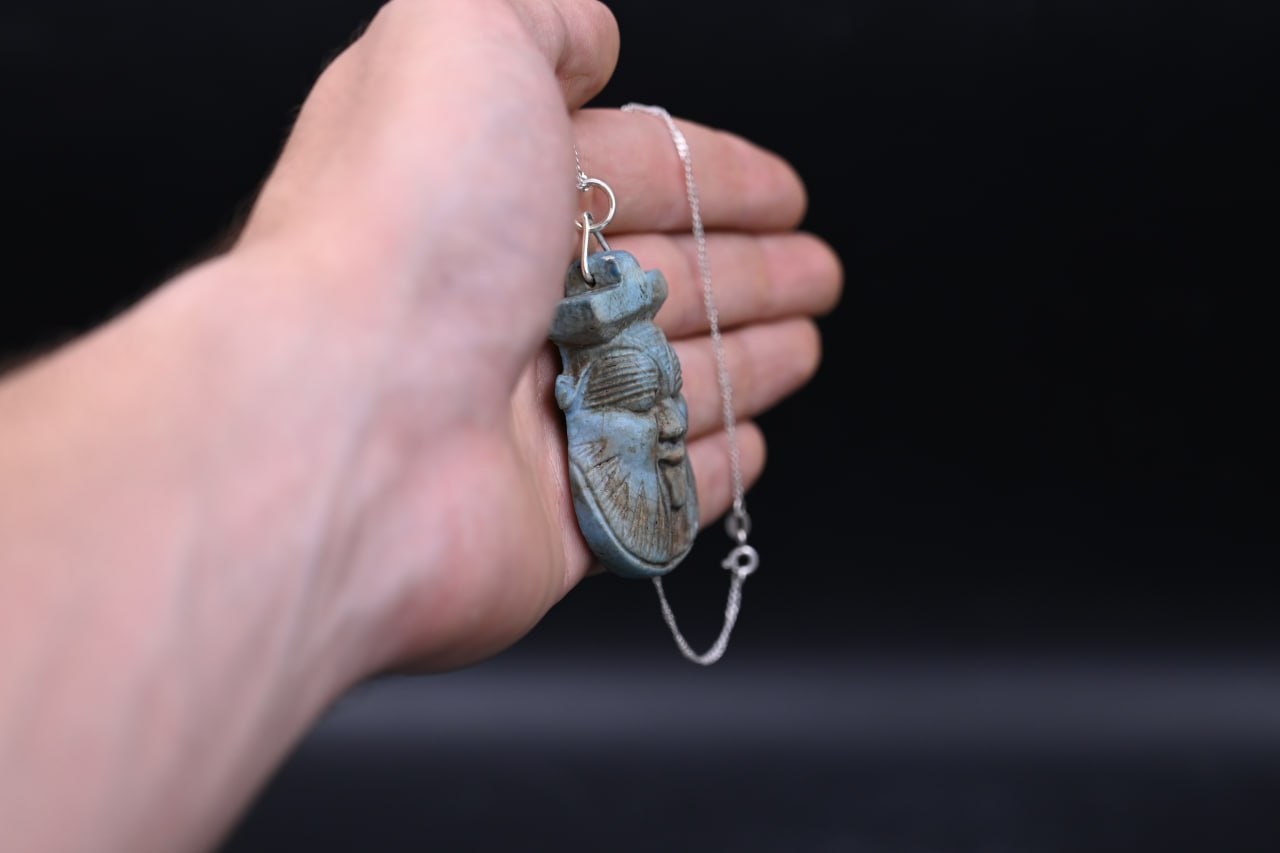 宝石ベスネックレス：エジプトの神のお守り - Etsy 日本