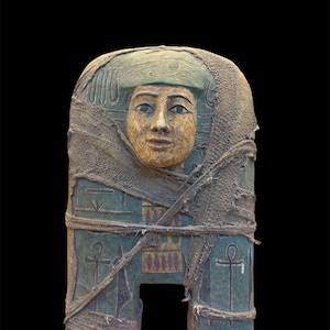 Ancient Egyptian Queen Merit Amun Mask - Hand Carved Wooden Wall Art - Pharaoh Queen Sculpture - Museum Replica Egypt
