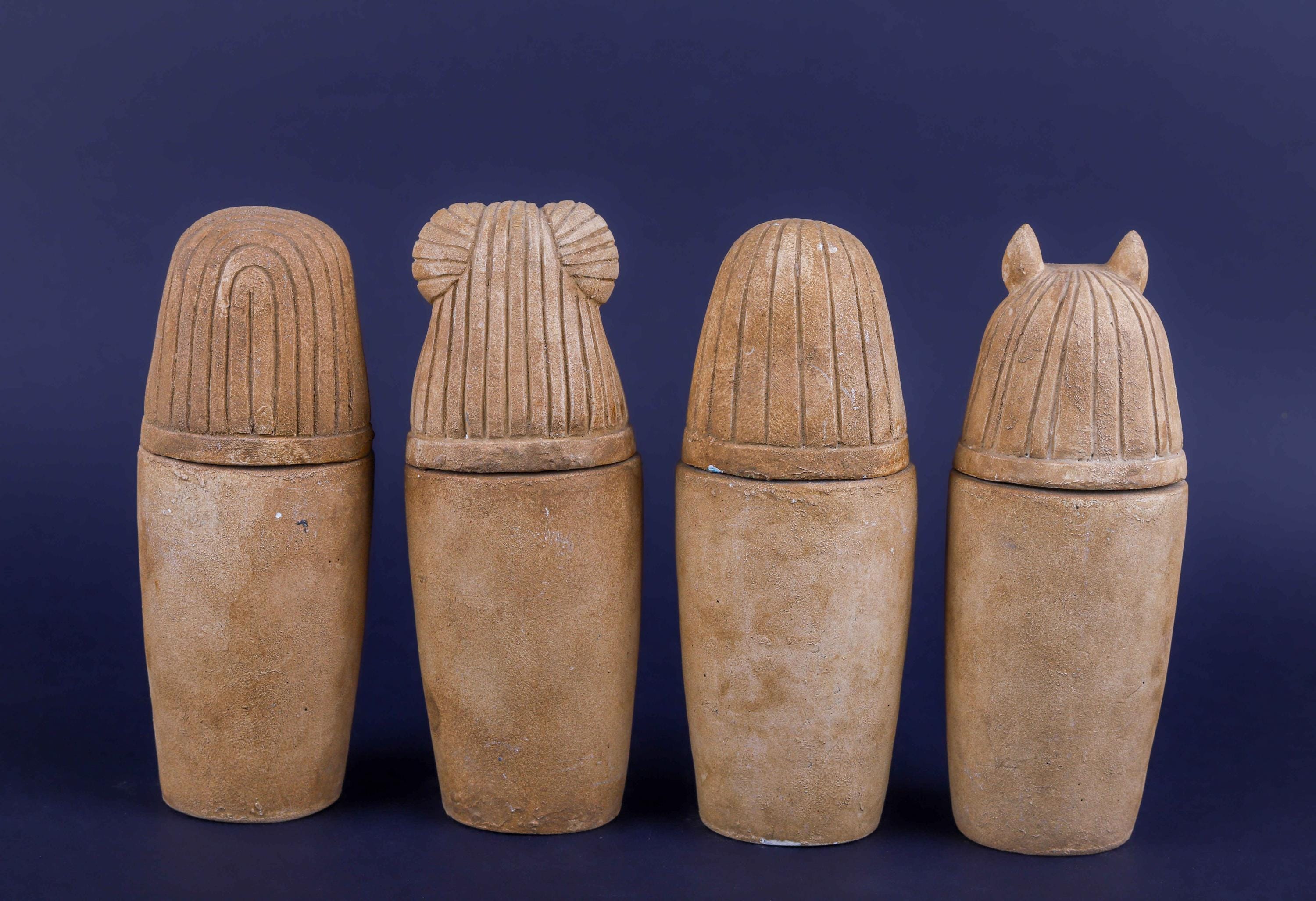 手彫りの石製カノプス壺セット：古代エジプトの装飾 - Etsy 日本