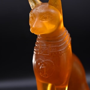 Pretty Bastet Statue the Antique Egypt Cat Goddess of happiness _protection in the ancient Egyptian mythology sculpture Egypt statue antique