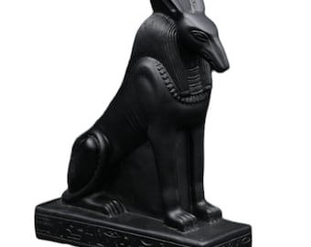 Estátua de Seth feita à mão em basalto: réplica do deus egípcio