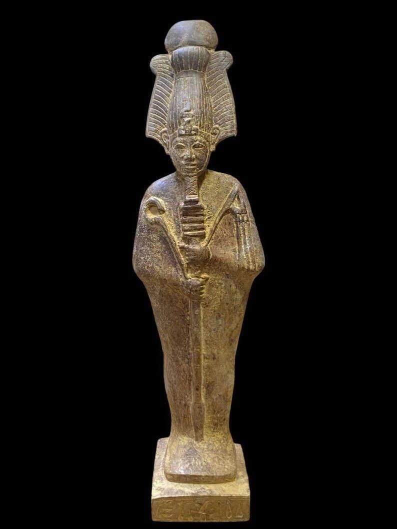 手彫りのオシリス像：古代エジプトの石造美術 - Etsy 日本