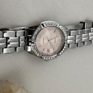 Guess Waterpro Ladies Watch: Pink Dial, Rhinestone Bezel, 100M Water Resistance image 10