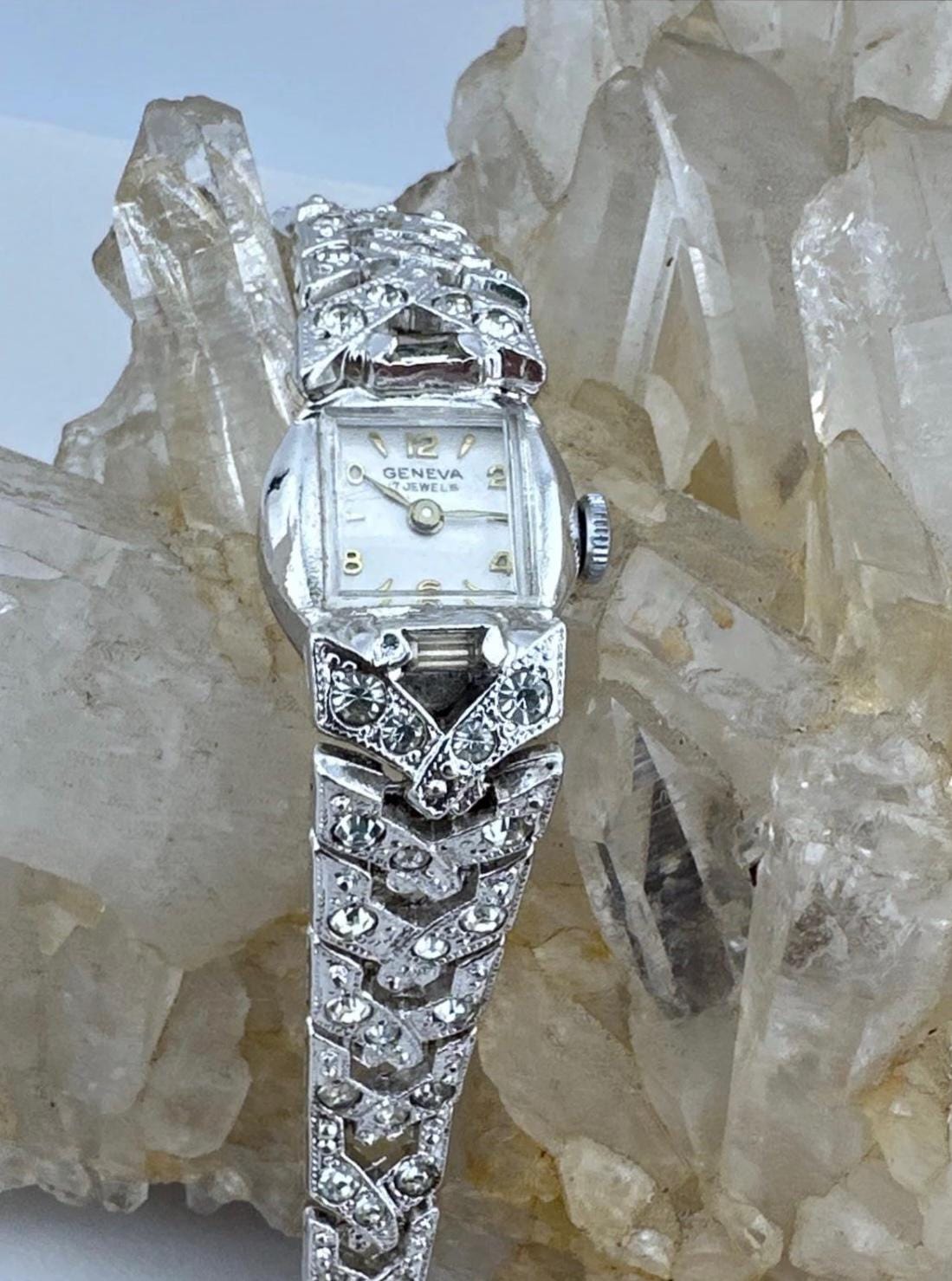Geneva 17 Jewel Rhinestone Ladies Watch – Elegant Swiss  display picture 3