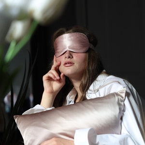 Pure Mulberry Silk Eye Sleeping Mask Long Fibre 22 Momme 6A Grade - Etsy