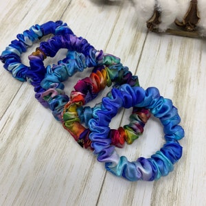 Tie Dye 100% mulberry silk scrunchies Vibrant colors natural silk skinny hair ties 19 Momme 6A Grade silk mini hair ties Choose your color