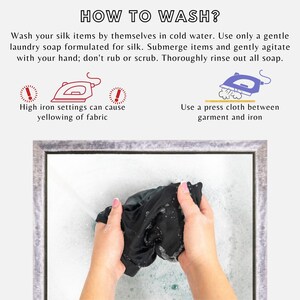 K&ouml;nnte beinhalten: Nahaufnahme einer Hand, die ein schwarzes Seidenkleidungsst&uuml;ck in einem Waschbecken mit Wasser sanft ausdr&uuml;ckt. Das Bild enth&auml;lt Text, der "WIE MAN W&Auml;SCHT?" lautet, sowie Anweisungen zum Waschen von Seidenartikeln. Die Anweisungen umfassen die Verwendung von kaltem Wasser, einer milden Waschseife und das Vermeiden von Reiben oder Schrubben. Das Bild enth&auml;lt auch eine Illustration eines B&uuml;geleisens mit einem Warnhinweis, dass hohe B&uuml;geleiseneinstellungen zu Verf&auml;rbungen des Stoffes f&uuml;hren k&ouml;nnen.