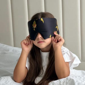 Wild Rose Mulberry Silk Sleep Mask: 22 Momme, Padded Comfort