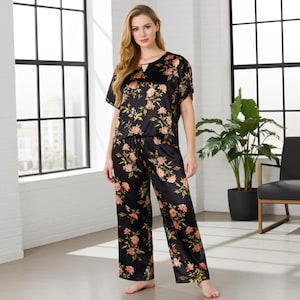 100% Pure Mulberry Silk Pajama Set – Wild Rose Print | Luxury Women's Sleepwear, 4 Sizes