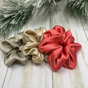 SPA Colors 100% Pure Silk Scrunchies  Natural Mulberry Silk Ponytail Holders Gift for Women