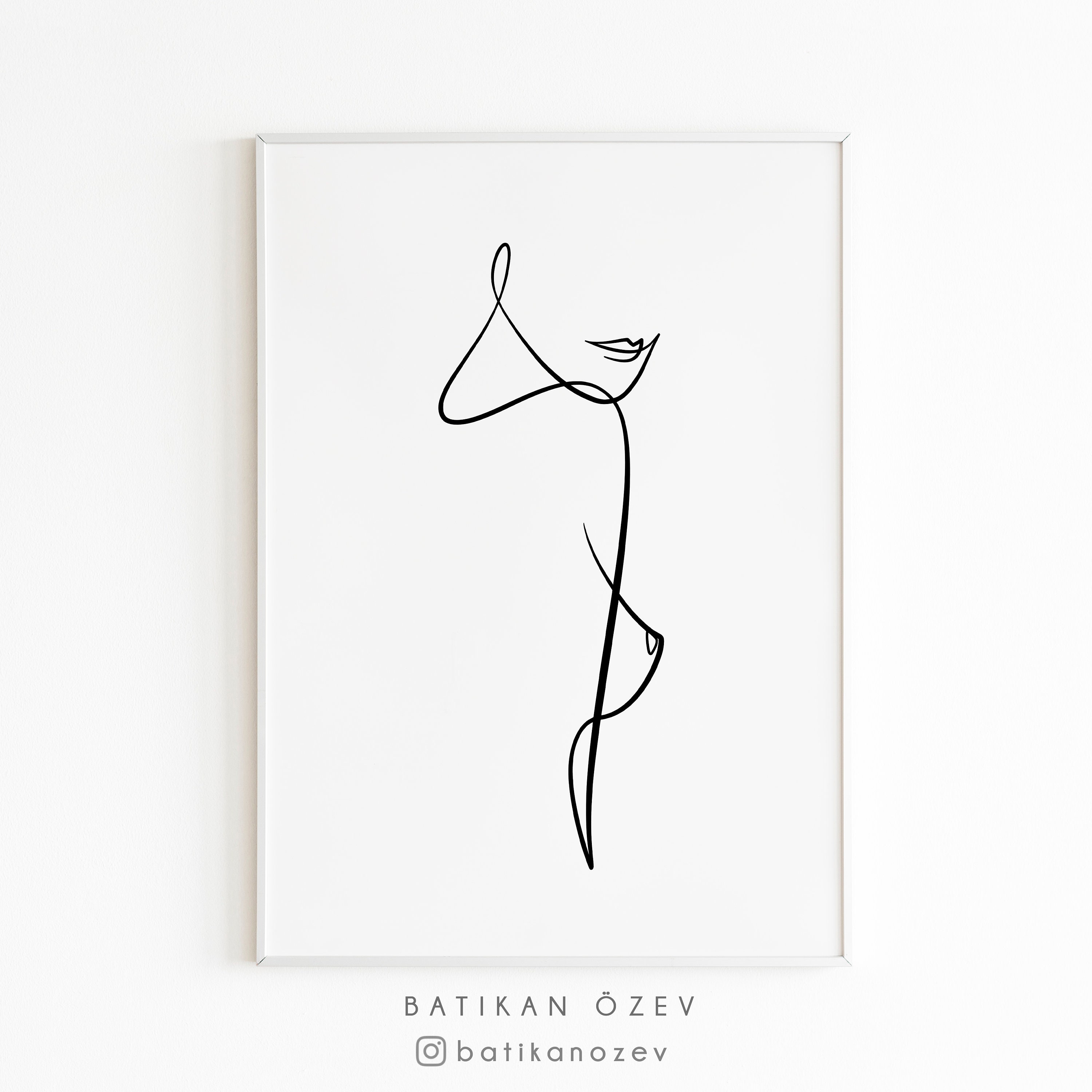 Minimal woman body Digital Art Print Line Art Female figure art print DIGITAL DOWNLOAD Poster/ Wall Art Nude woman line drawing
