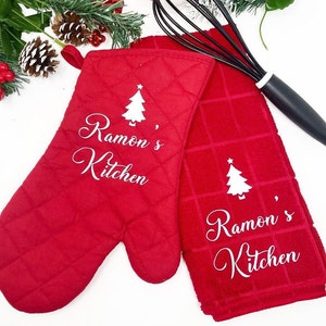 Custom Christmas Oven mitt, Custom Kitchen towel, Kitchen gift set, Grandma gifts, Neighbor gift, Family gifts, Personalized gifts for mom
