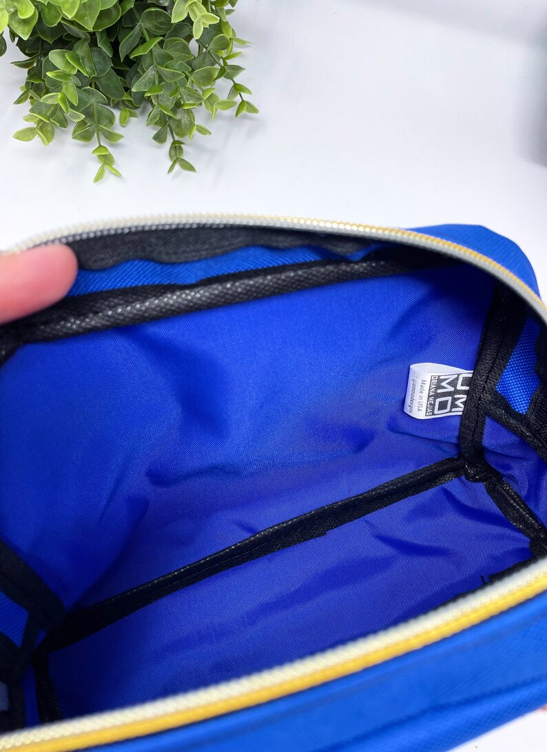 Toiletry bag Fully lined inside