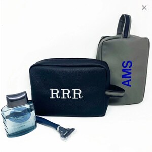 Mens Toiletry Bag, Groomsmen Proposal, Personalized Dopp Kit, Groomsmen Gift, Men&#39;s Dopp Bag, Monogram faux leather Travel Bag
