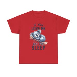 おもしろコアラの「寝かせて」Tシャツ、かわいいコアラのTシャツ、のんびり動物のTシャツ、コアラ好きへのギフト、リラックスできるグラフィックTシャツ