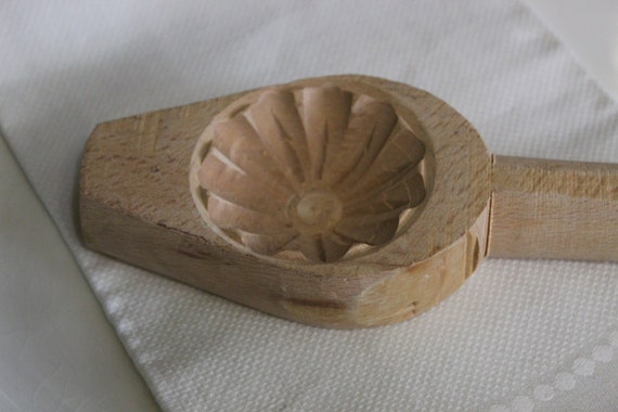 Antique Wood Butter Mold, With a Hand-carved Botanical Design, Primitive  Wooden Butter Press, From Quebec, Canada 