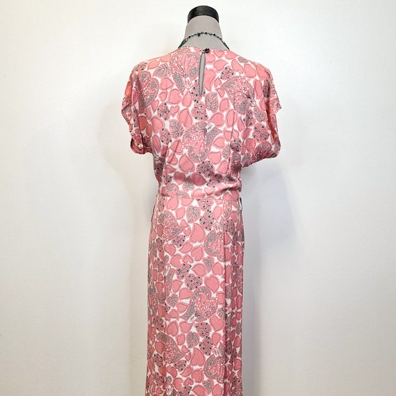 40s Novelty Print Dress - image 4