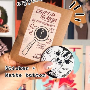 Cryptid Gacha - matte knopspeld en sticker - Monster Art