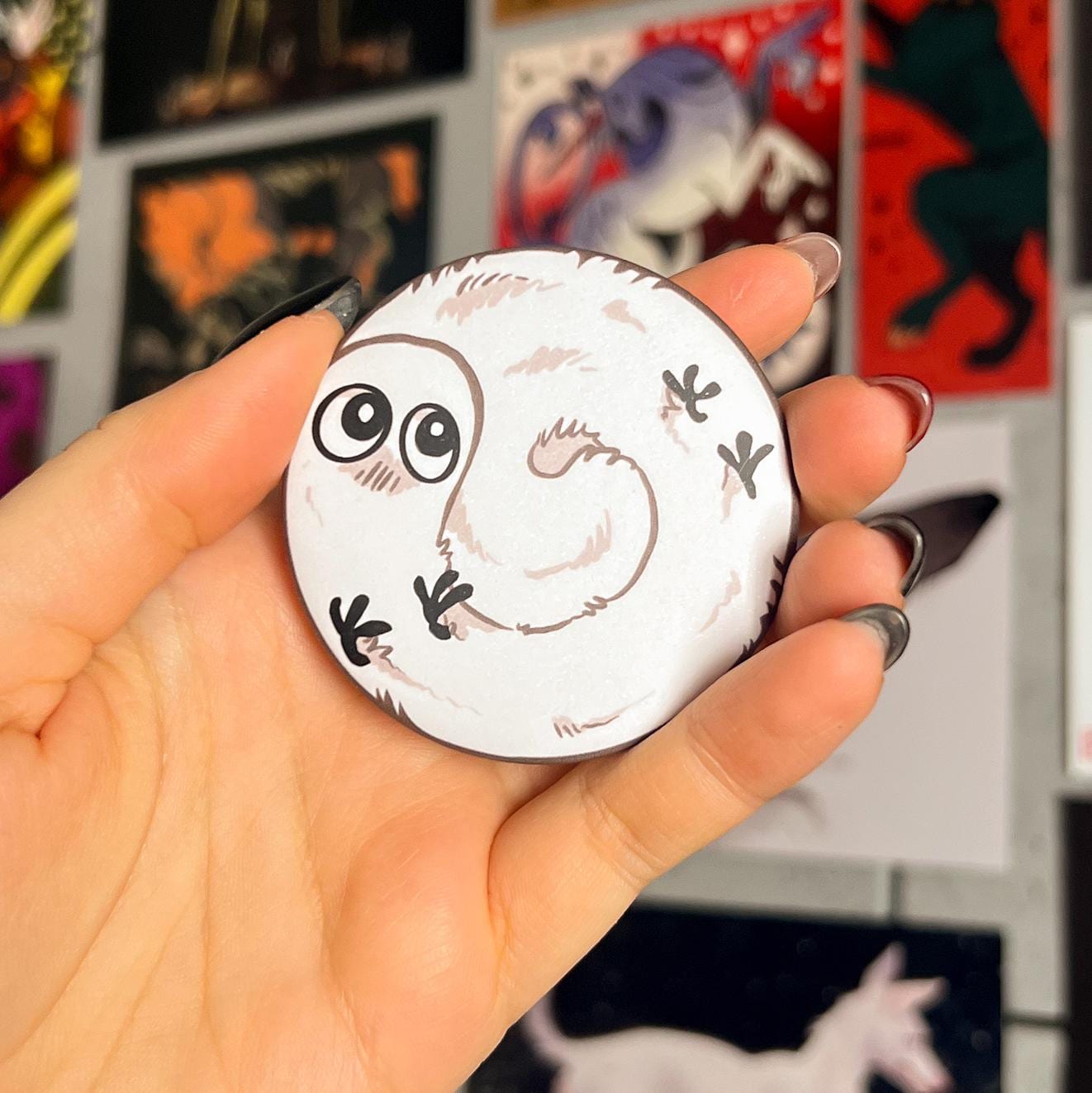 【studio cult】Illustrator風ピンバッジ Brushbug Matte Button Pin - Witch Hat Atelier Anime Fan Art - Etsy