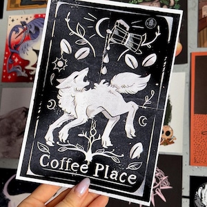 Coffee Place - illustrazione di lupo / poster di lupi - strega - stregonesco - peloso - motivazione - motivazionale - bar - caffetteria - barista