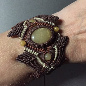Micro macramé bracelet