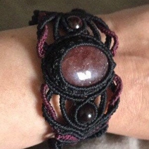 Micro macrame bracelet