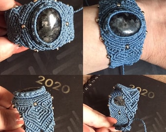 Pulsera unisex micro macramé