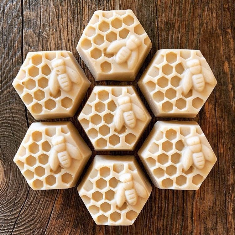 Xidmold 4pcs Bee Honeycomb Candle Molds, 3D Beehive Pillar Silicone Mold  for Beeswax Candle, Soap, Fondant, Chocolate, Cake Decor, Plaster Ornament