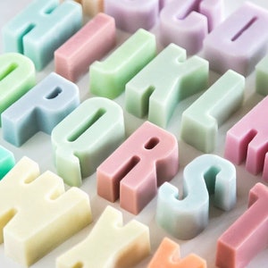 Molde de silicona para jabón con letras grandes del alfabeto A a la Z - 26 cavidades - moldes de silicona para jabón moldes de silicona molde para hielo molde de silicona molde para chocolate