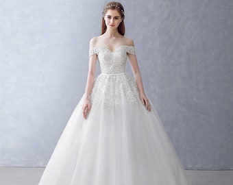 Ball-Gown Off-the-Shoulder Tulle Wedding Dress With Beading Sequins