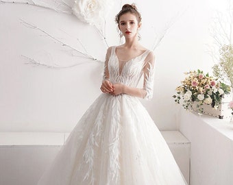 Women's Ball-Gown 1/2 Sleeves V-Neck Floral Lace Wedding Gown, Court Train Bridal Wedding Dresses