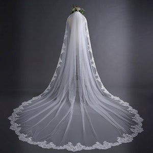 One-tier Lace Applique Edge Cathedral Bridal Veils With Lace W1 S