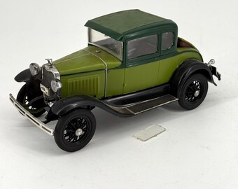 Vintage Monogram '30 Ford Coupe Model Kit 1/24 Scale Hot Rod (NOS)