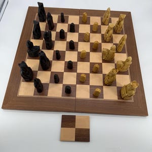 Vintage Isle of Lewis Chess Set: Hand-Painted Replicas, Made in England