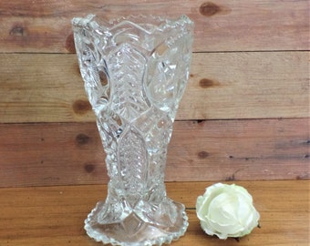 Vintage LE Smith Pressed Glass Vase, Anniversary Gift for Parents, Vintage Glass Vase Gift, Birthday Gift for Mom