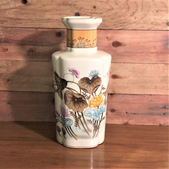 Vintage Blue Woods Vase Made In Japan Vintage Blue Woods Vase Made In Japan
