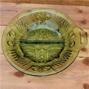 Divided Relish Tray, Indiana Glass, Vintage Serving Dish , Green Glassware, Kitchen Gifts for Sister, Glass Gifts for Friend, Kitchen Dishes