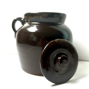 Vintage Stoneware Jug: Mid-Century Glazed Pottery Bean Pot with Lid