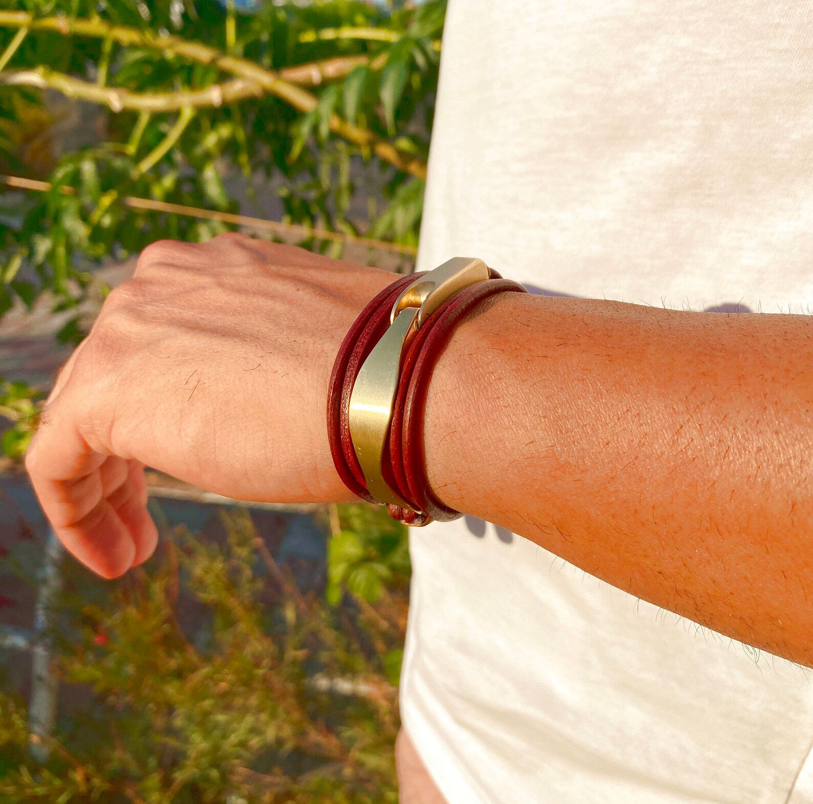 Brass clasp leather bracelet.each items hand made.l desing Etsy