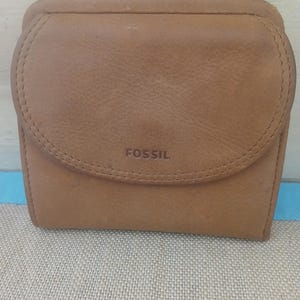 Vintage Fossil Brown Genuine Leather Combo  BiFold Wallet and Kiss Lock Coin Purse